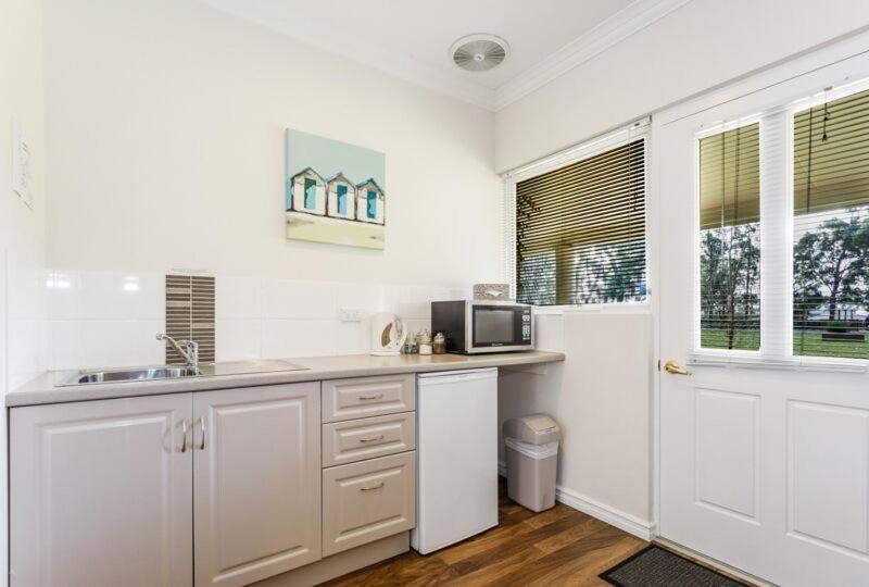 Inn The Tuarts Guest Lodge Busselton Accommodation - Adults Only Extérieur photo