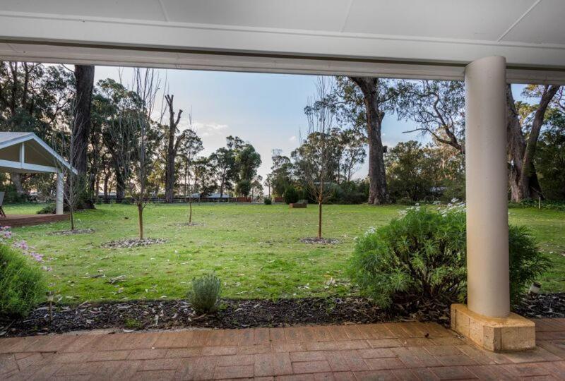 Inn The Tuarts Guest Lodge Busselton Accommodation - Adults Only Extérieur photo