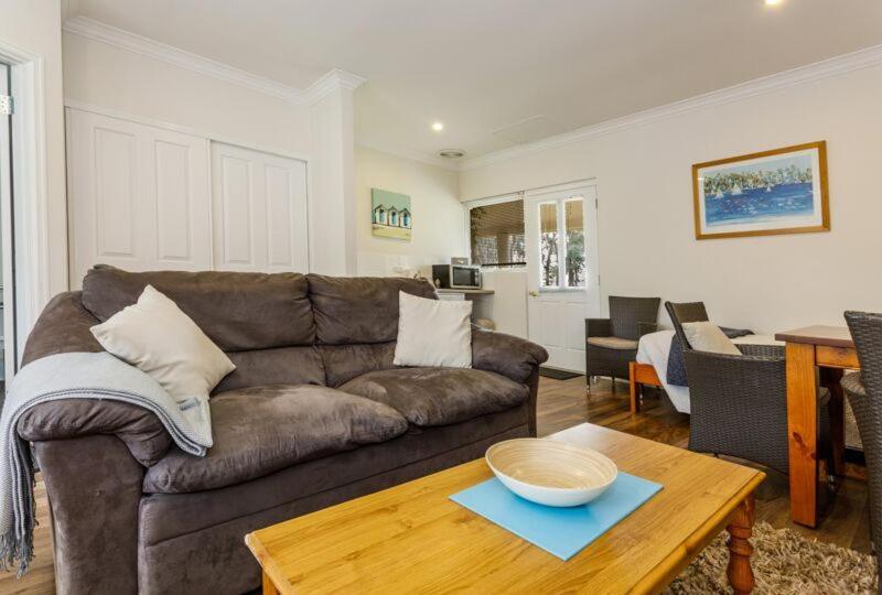 Inn The Tuarts Guest Lodge Busselton Accommodation - Adults Only Extérieur photo